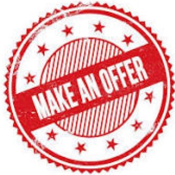 Welcome to my Poshmark Closet! - Picture 6 of 8